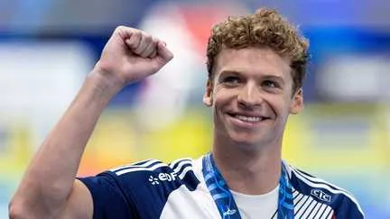 "C'est un objectif pour moi cette année"... Léon Marchand annonce sa présence aux championnats du monde en petit bassin à Pékin en décembre