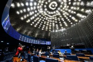 Maioridade penal vira nova batalha entre Lula e Flávio a 10 dias do segundo turno