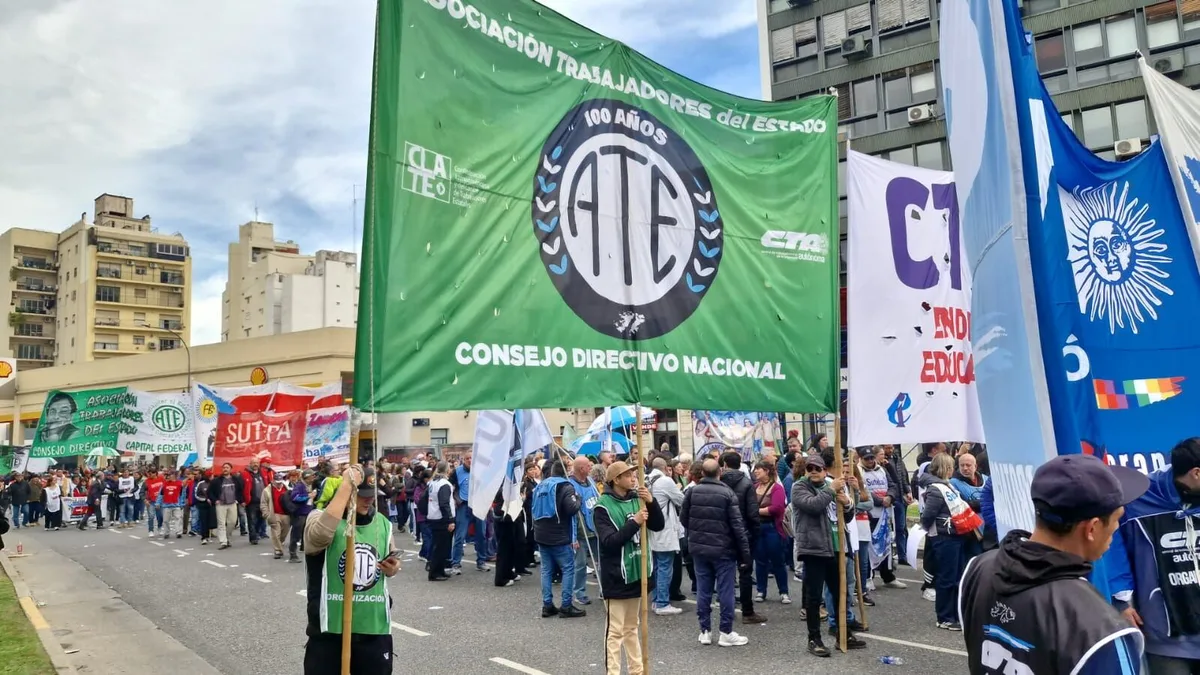ATE advirtió que la deuda de las familias podría desencadenar un “estallido social” en el país