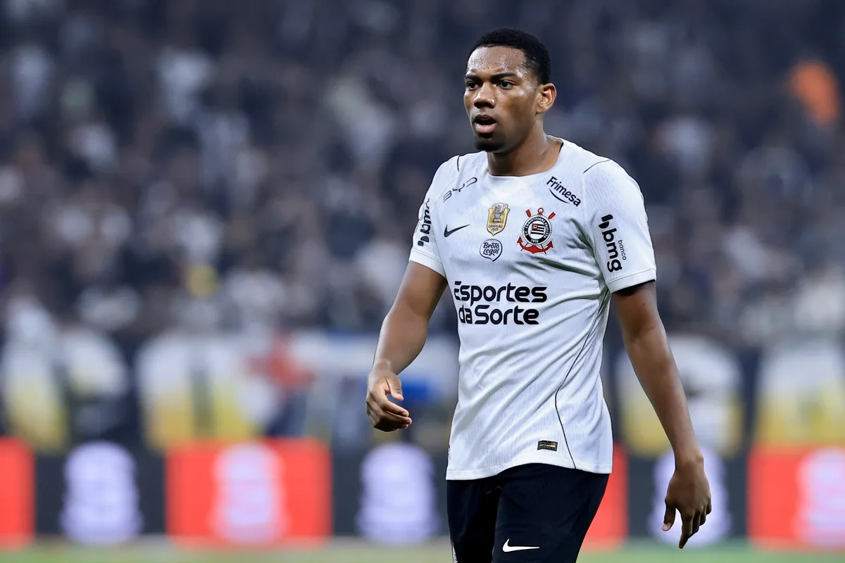 Entenda por que o Corinthians planeja vender André nesta janela de transferências