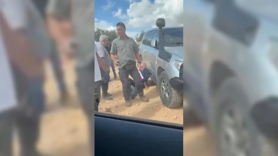 "Ils m'ont frappé et jeté à terre" : le maire d'Aulnoye-Aymeries témoigne après son agression en Cisjordanie