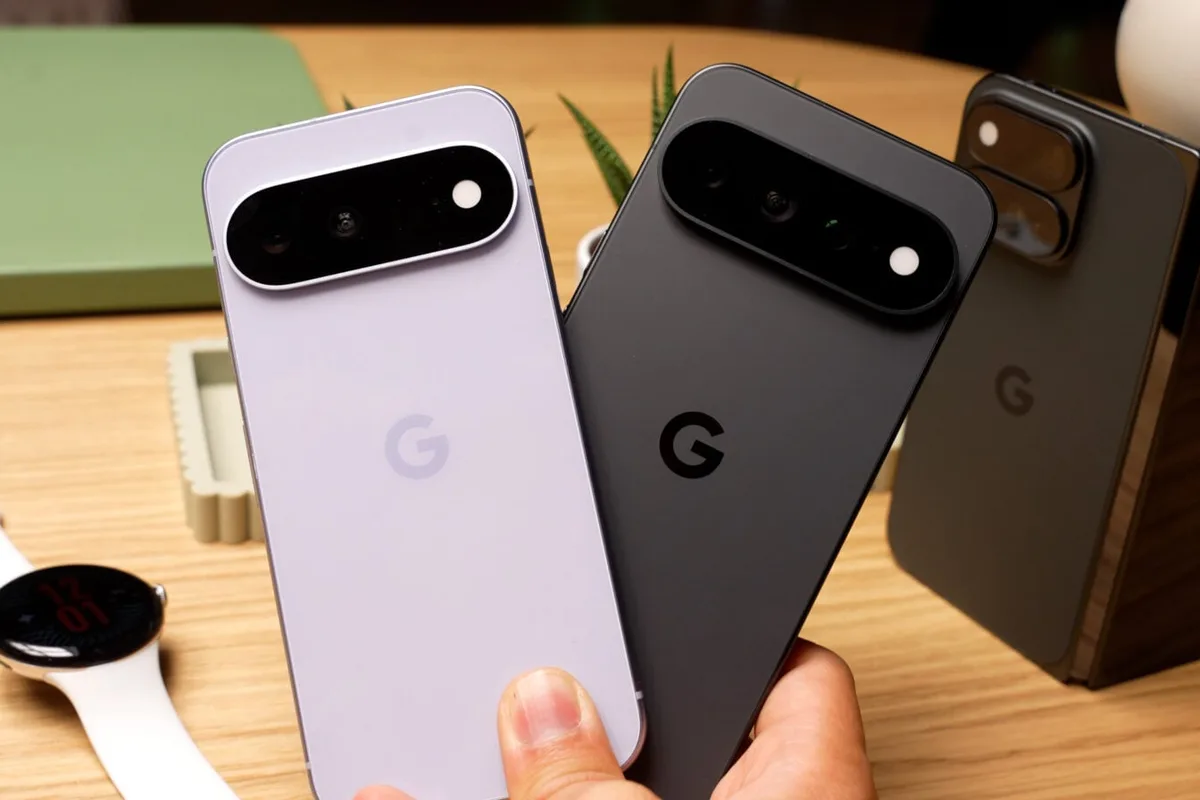 Pixel 11 vs 11 Pro : écran, photo, zoom… que gagne-t-on vraiment avec le Pro ?