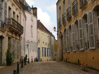 Un week-end à Bellême, petites rues pittoresques et couleurs lumineuses au cœur du Perche
