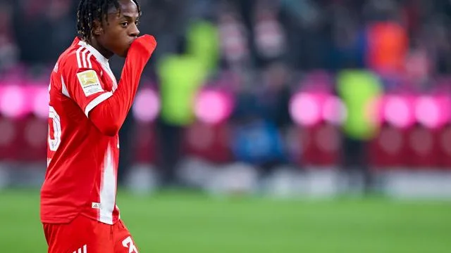 Fußball-Bundesliga: FC Bayern gibt Talent Mike ab und leiht Zaragoza aus