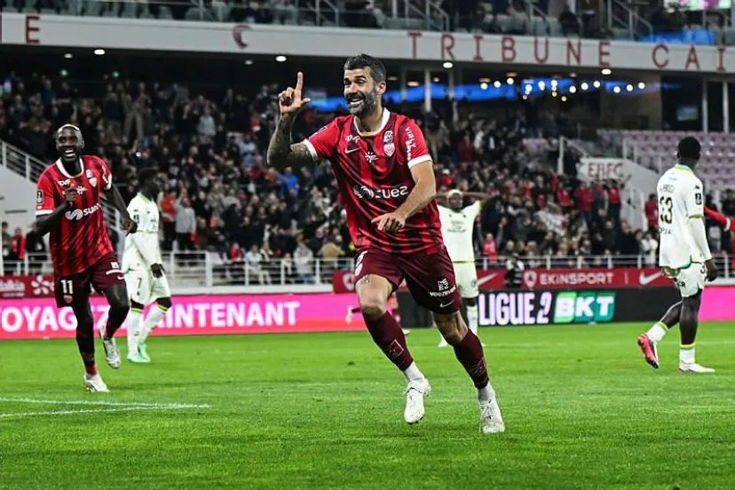Metz prend l'eau sur la pelouse de Dijon, qui enchaîne une troisième victoire d'affilée