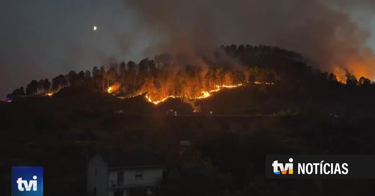 Incêndio na Extremadura já consumiu quase cinco mil hectares. Ainda há centenas de operacionais no terreno