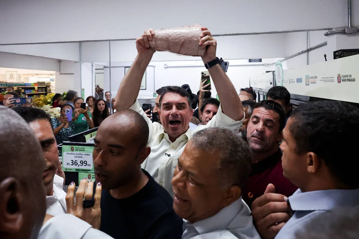 Oposição aciona MPE para investigar evento de Ricardo Nunes e Flávio Bolsonaro em SP