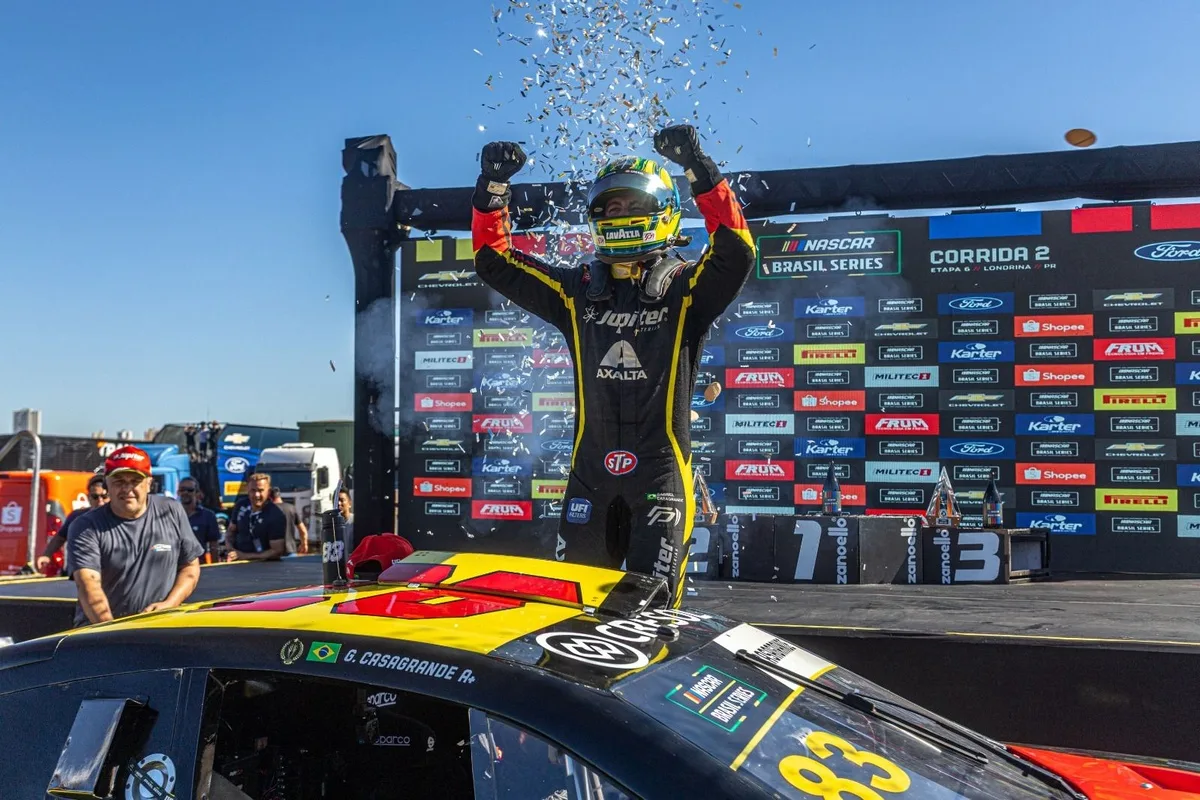 Líder da NASCAR Brasil, Casagrande comemora vitória 'ainda mais feliz' em Londrina