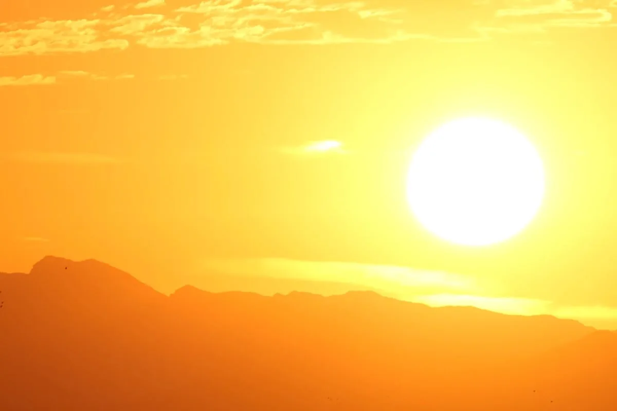 Heatwave, storms and fire danger warnings — SA heads for hot weekend