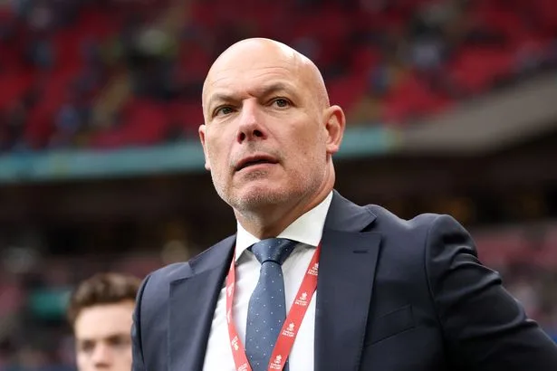 World Cup red card 'troubled' Howard Webb as conspiracy theorists slammed