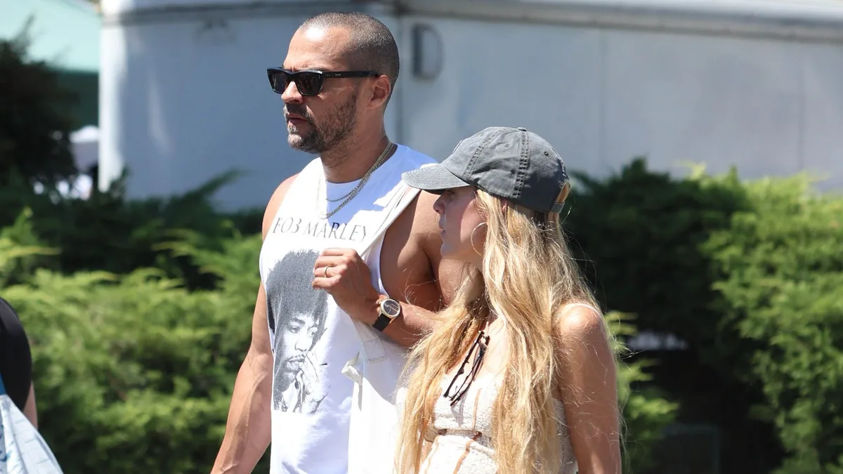 Alejandra Onieva y Jesse Williams, a punto de ser padres, disfrutan de un tranquilo plan en Los Ángeles