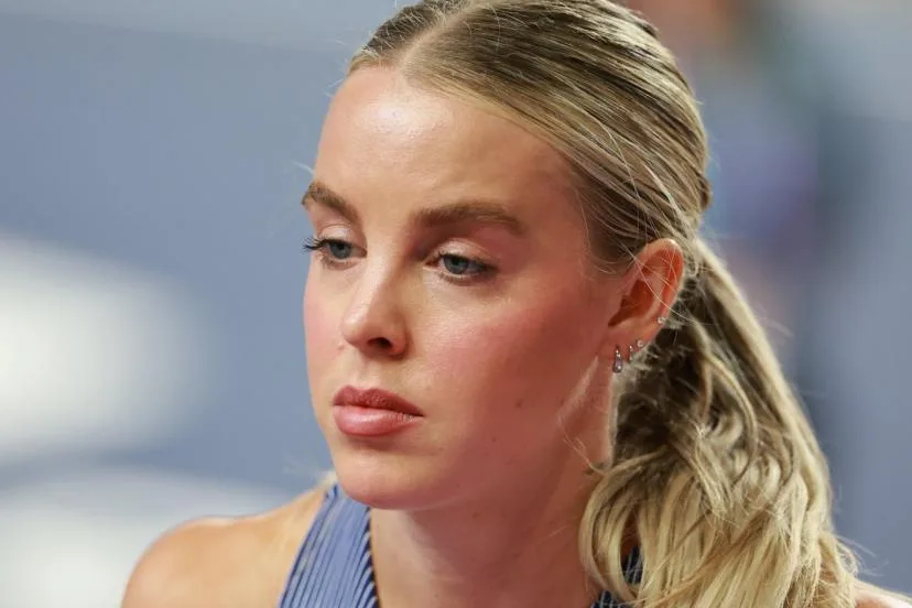 Vêtue d'une combinaison originale, la Britannique Keely Hodgkinson remporte le 800 m du meeting Athlos de Londres