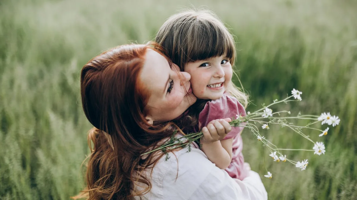 Immer mehr Eltern sind mit ihrem Kind befreundet: Wie gesund ist das?