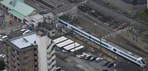 Japan: Gleisarbeiter beim Unkrautjäten von Zug überrollt