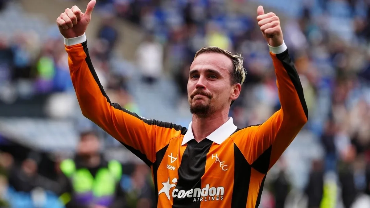 Canadians Liam Millar, Cyle Larin shine in English soccer