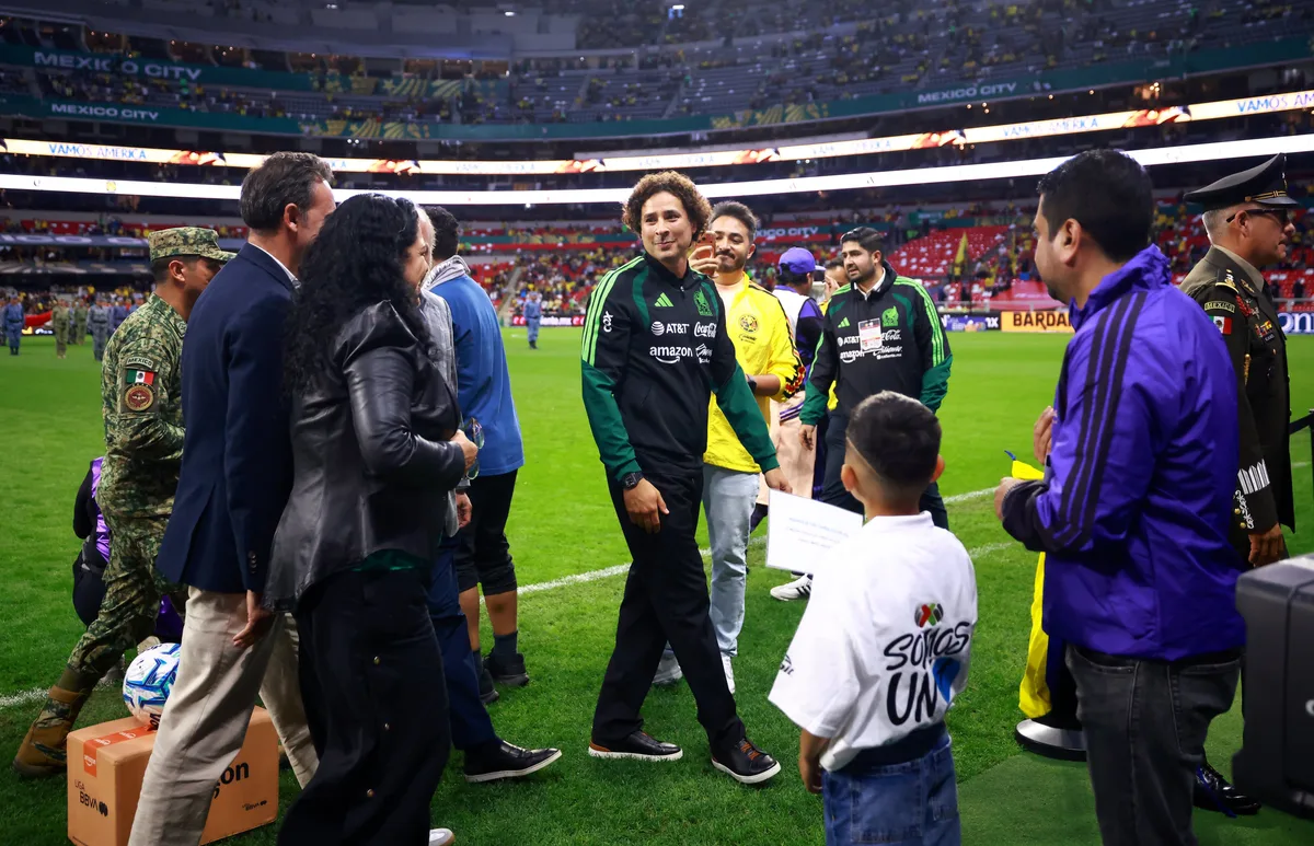 Memo Ochoa vuelve a vestir los colores del América gracias a Emilio Azcárraga