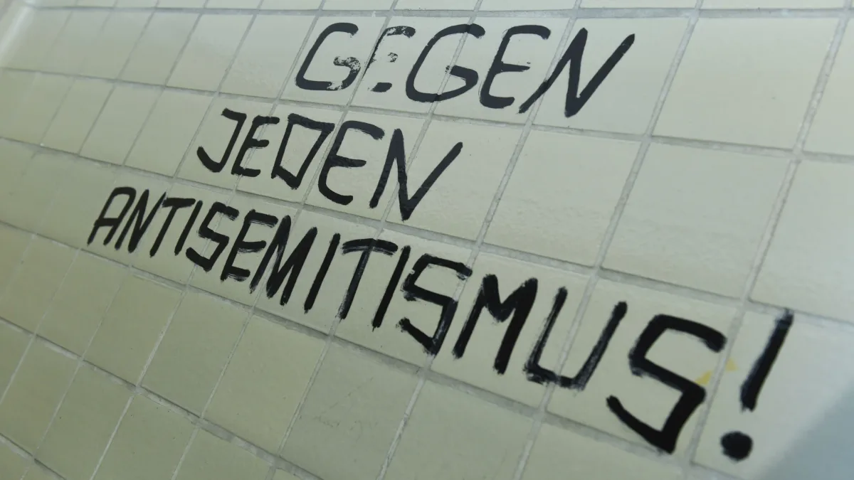Jüdisches Leben: Kameras vor Synagogen sind keine Schande, sondern Notwendigkeit