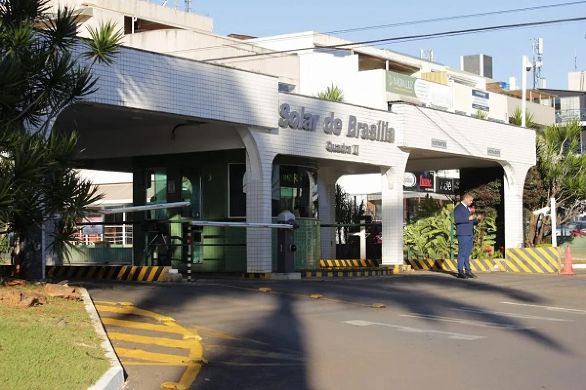 Moraes aceita pedido de Bolsonaro para filha receber professor em casa