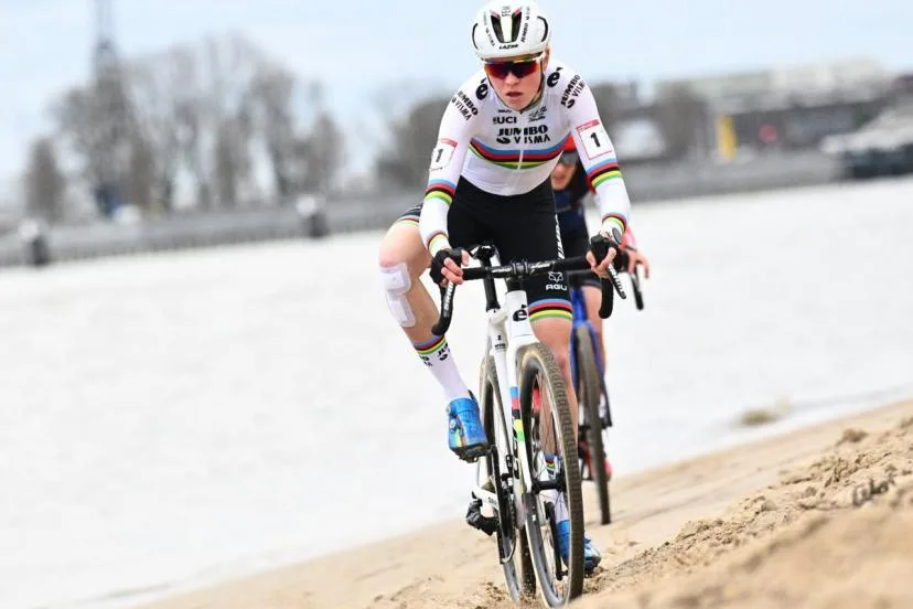 Après avoir mis deux fois sa carrière sur pause, Fem van Empel signe chez FDJ United - Suez