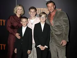 Ehe-Aus nach 20 Jahren : "Reacher"-Star Alan Ritchson lässt sich scheiden