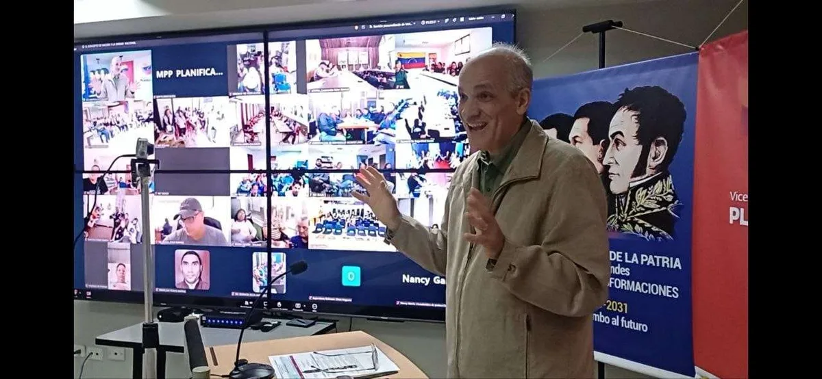 Ricardo Menéndez: la unidad de la nación es un tema estratégico y fundamental para todos