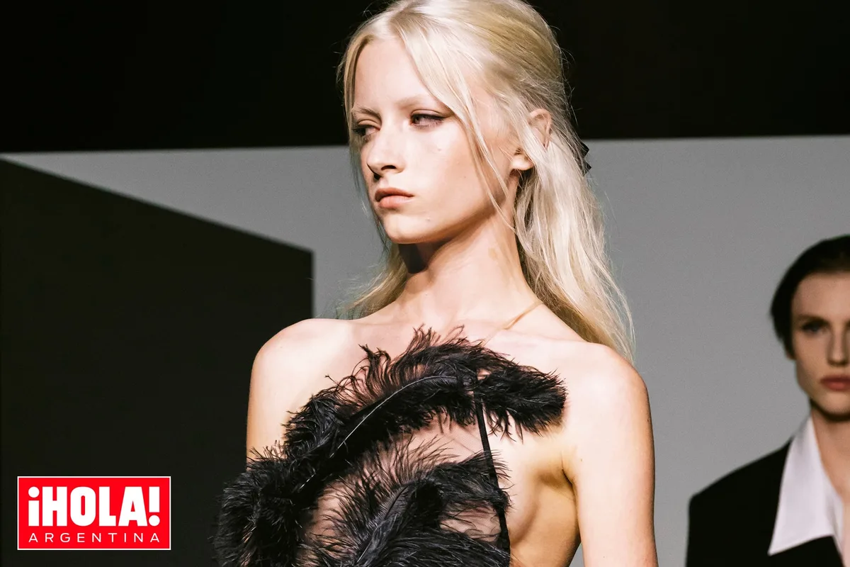 Tiene 17 años: es la hija trans de dos estrellas del cine, se abre paso como modelo y triunfa en las pasarelas