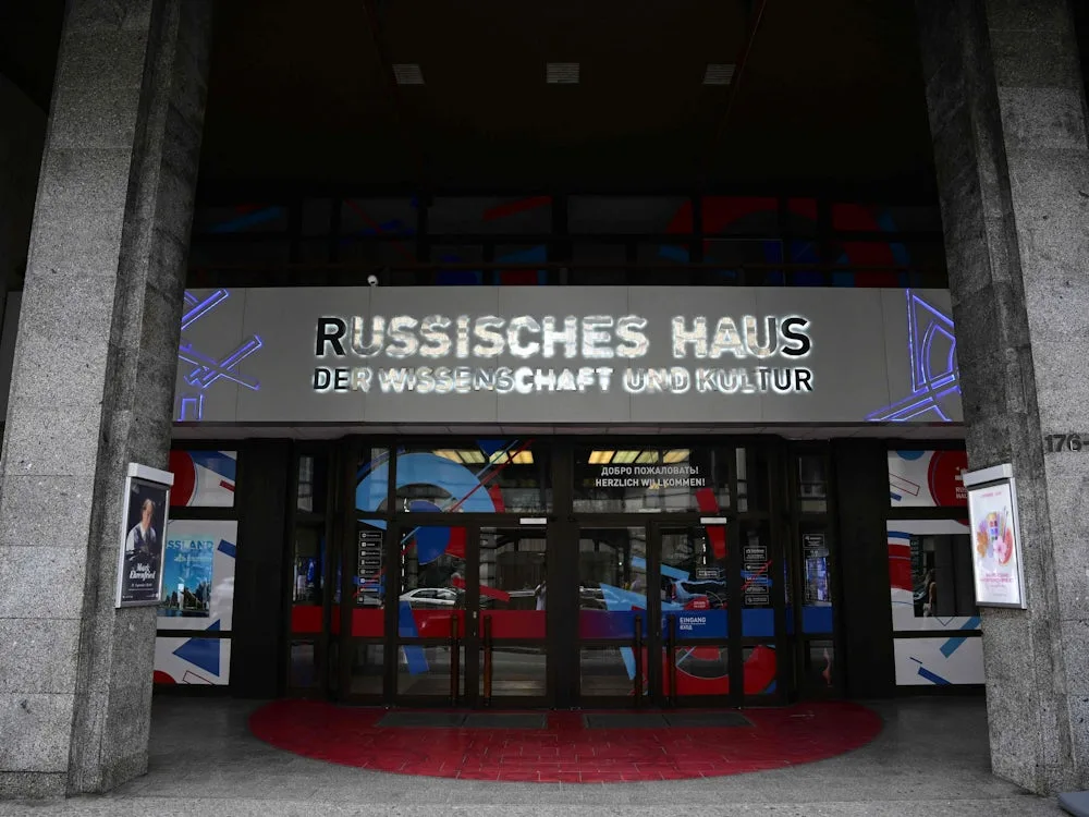 Newsblog zur Bundespolitik: Leipzig: Russland kündigt Reaktion auf Sanktionen an