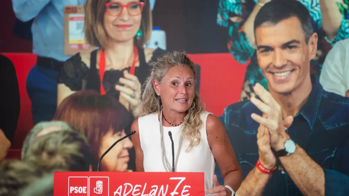 Sánchez evita hablar de los negocios con la vivienda de la pareja de Montse Mínguez y dice que "desconoce su actividad"