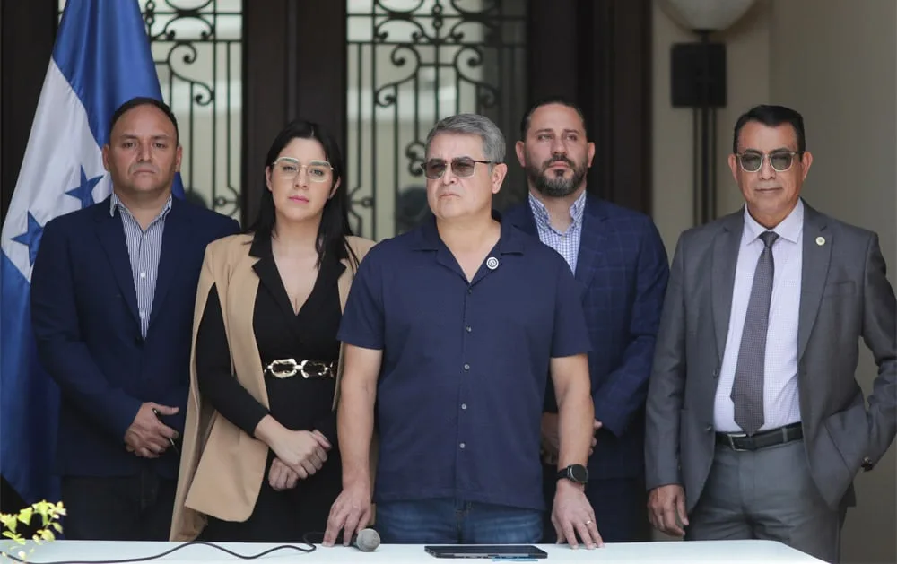 Honduras: Juan Orlando Hernández busca eliminar alerta migratoria mientras la CSJ asigna juez para una investigación del MP