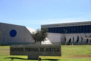 Nova lei limita recurso especial e concede reclamação constitucional