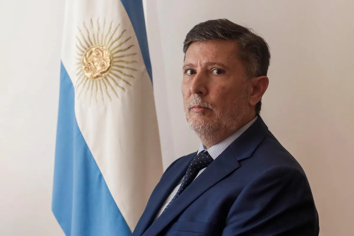 El Gobierno crea un nuevo estatuto para la SIDE y lanza cambios en la formación de agentes de inteligencia