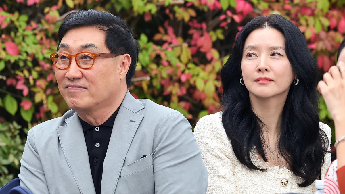 이영애, 20세 연상 남편 정호영과 공식석상…55세·75세 부부 나란히 참석