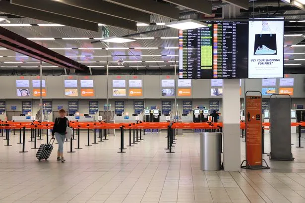 Luton airport hit by lightning strike - flights cancelled and diverted