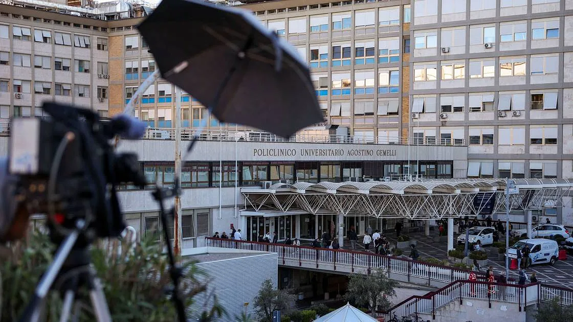 Papa Leão XIV volta a passar noite tranquila no hospital, revela o Vaticano