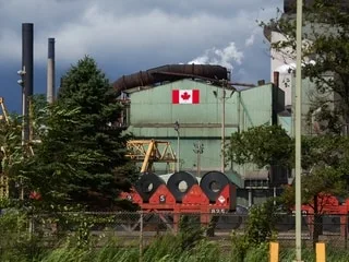 Des « contre-mesures au dollar près » : le Canada réplique aux droits de douane imposés par les États-Unis