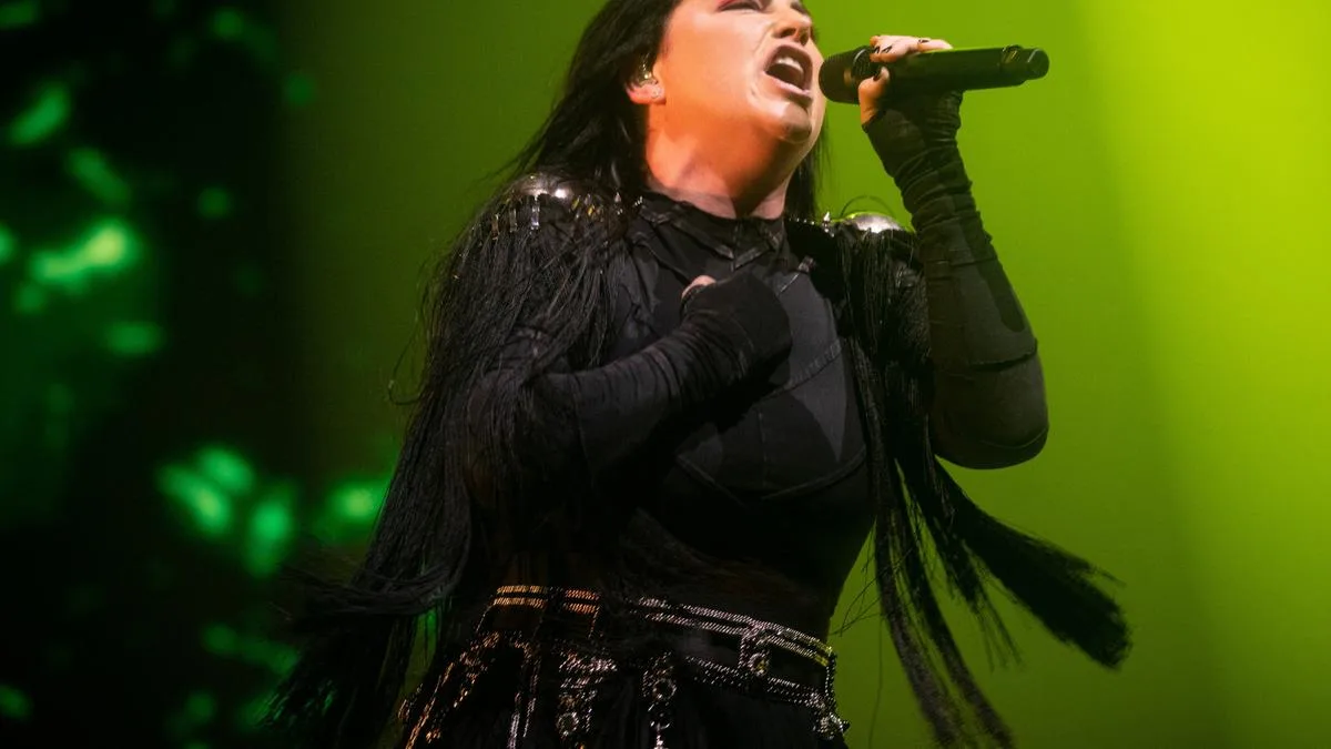 Evanescence star Amy Lee is 'grounded and lifted' by the band's fans after live shows