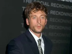 Neue Freundin, neuer Film : "The Bear"-Star Jeremy Allen White bei Date in New York gesichtet