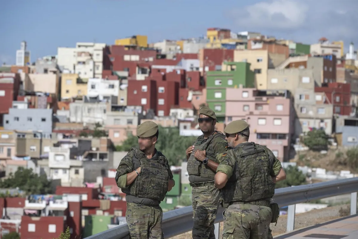 Expulsan de Ceuta a once de los doce detenidos por atacar un vehículo militar: los migrantes serán enviados a Marruecos y no podrán volver a España en cinco años