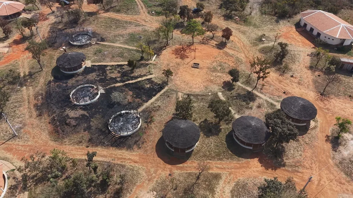 VÍDEO: incêndio atinge moradias de indígenas em área de reserva no Noroeste, no DF