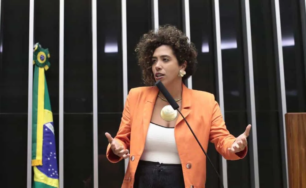 TV Fórum: “o crime no Rio de Janeiro é a direita e a extrema direita”, diz Talíria Petrone