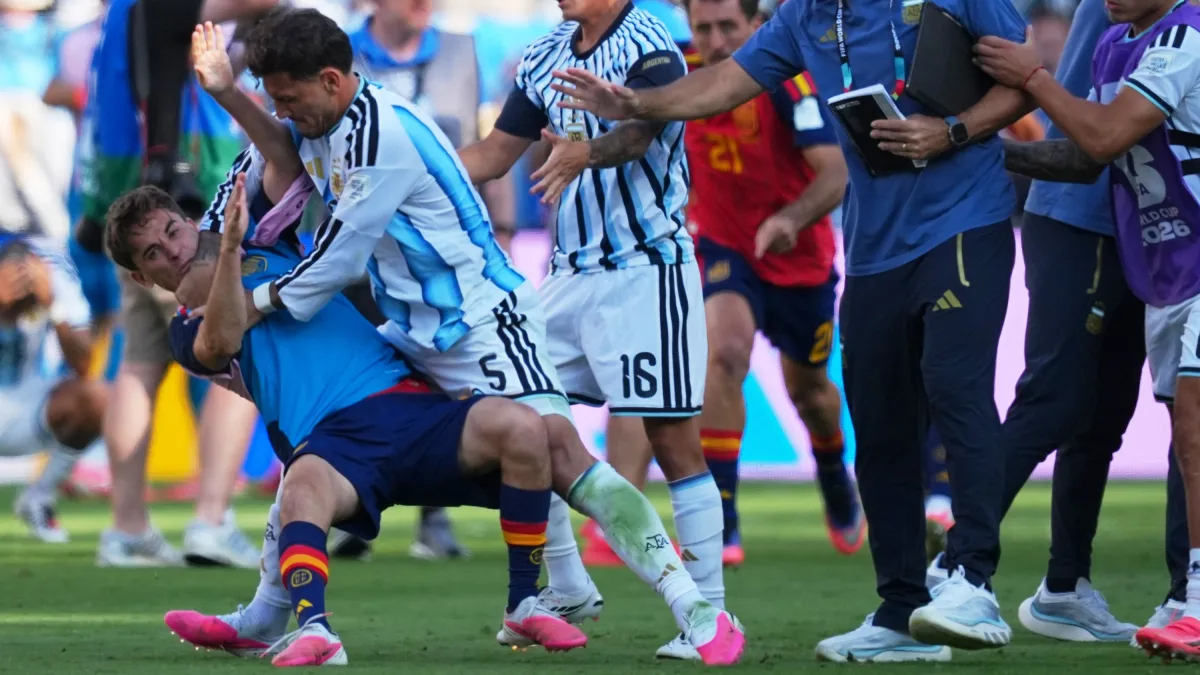 Drakonische Strafe: Argentinier Paredes wird nach Ausraster im WM-Finale zehn Spiele gesperrt