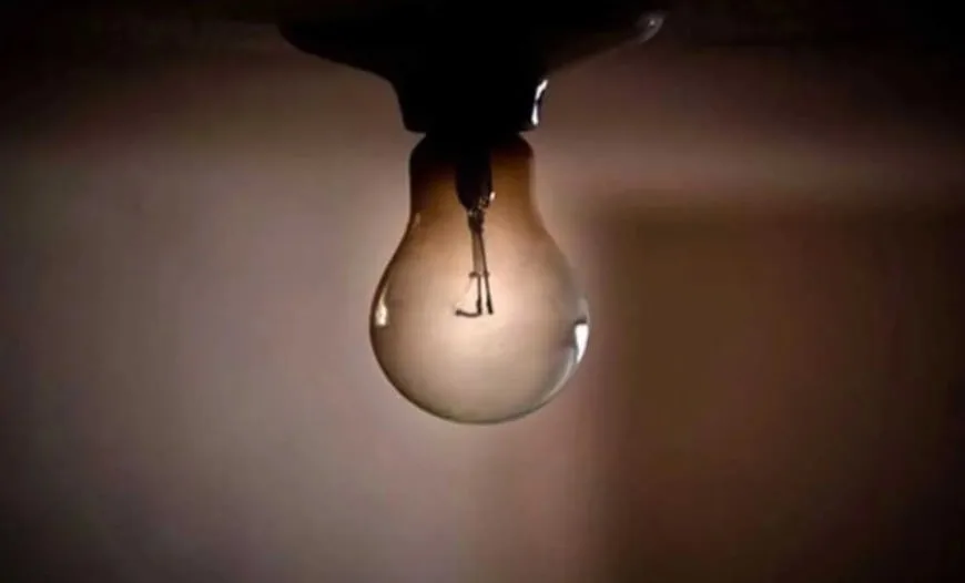 Ciudadanos reportan fuerte bajón eléctrico en varias zonas de Venezuela este #12Ago