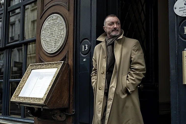 Pérez-Reverte se despide de los lectores de XLSemanal tras 33 años ininterrumpidos
