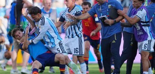 WM-Finale 2026: Argentiniens Leandro Paredes für zehn Spiele gesperrt