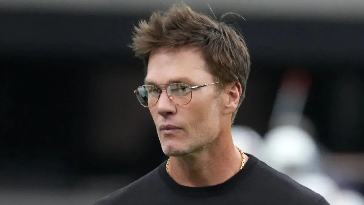 How Tom Brady's childhood love for baseball cards inspired his business
