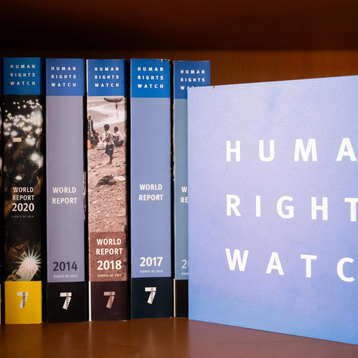 Kolmbien - Human rights Watch: "Bewaffnete Gruppen rekrutieren zunehmend Kinder"