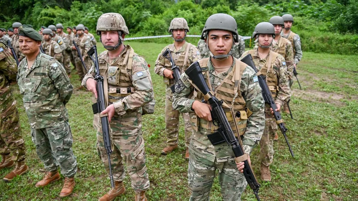 El Gobierno otorgó un aumento para militares, fuerzas de seguridad y empleados públicos: de cuánto será la suba