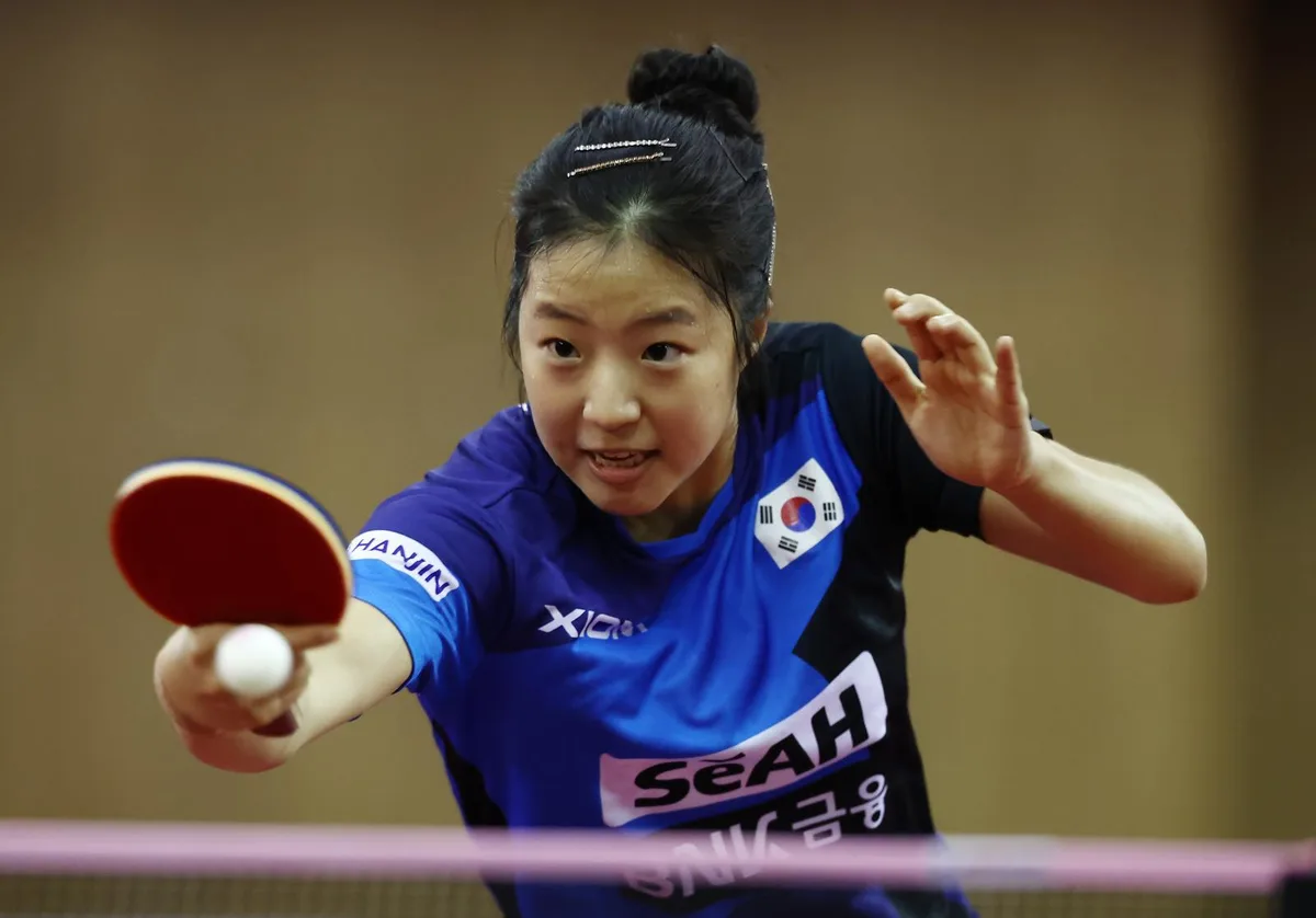 신유빈-주천희, 13분 만에 끝냈다…女 복식 16강행