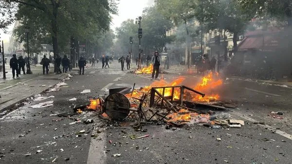 Trump Claims France Fell to Migrants, Urges It to Close Borders to Immigration