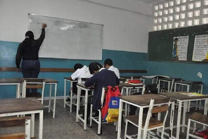 Estudiantes de escuelas afectadas por los terremotos serán reubicados en otras instituciones